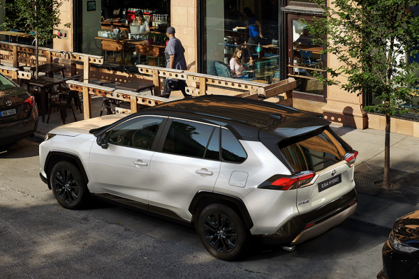 Toyota_Timisoara_RAV4_1080x1080_3