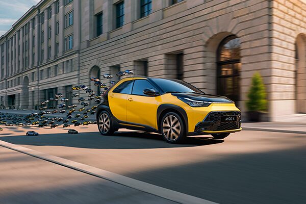 Untitled-1_0005_TOY_AYGO_X_HEV_2025_HUB_IMG_01_GR_Sport_minicars_CMYK