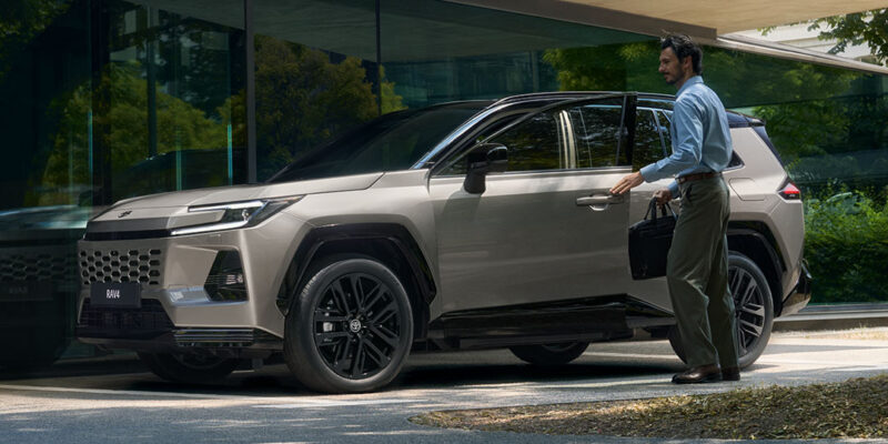 Untitled-2_0001_RAV4_043_HEV_26