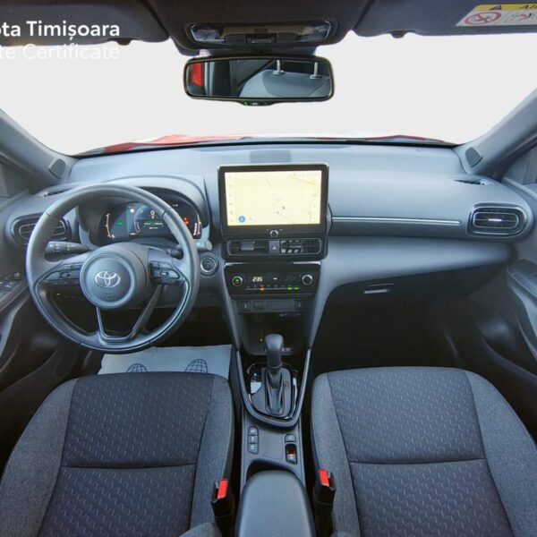 Yaris Cross-10