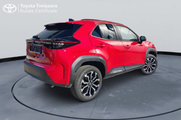 Yaris Cross-13