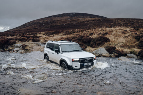 1920_2024-landcruiser-mte-dynamic-035 1920_2024-landcruiser-mte-dynamic-035