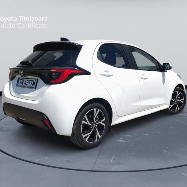 Toyota Yaris 1.5 HEV Business-0
