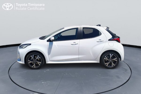 Toyota Yaris 1.5 HEV Business-2